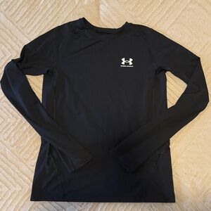 Youth Under Armour Black Long-Sleeve Crew Performance Top - Size L